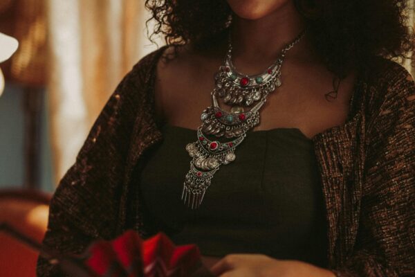 Black-Inspired Jewelry Styles That Are Dominating 2025 Fashion