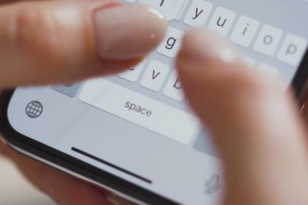Pennsylvania lawmakers making bipartisan push to ban phones from schools
