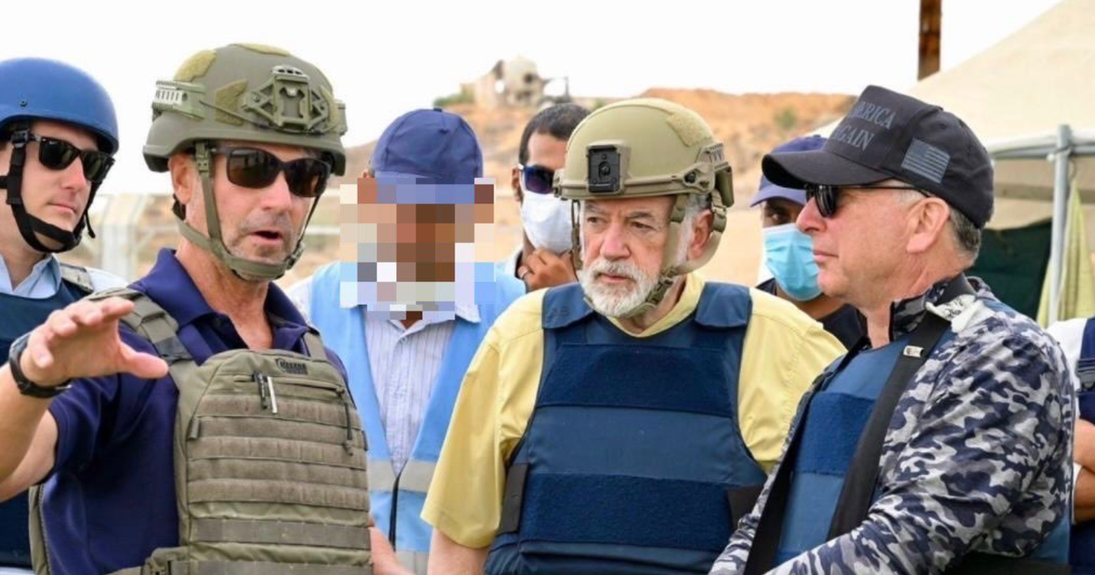 U.S. envoy Steve Witkoff and Ambassador Mike Huckabee visit Gaza aid distribution site as humanitarian crisis worsens