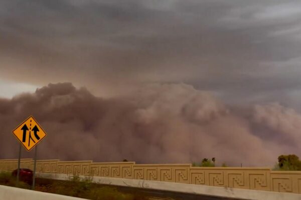 Videos show dust storm sweeping through Phoenix area, ASU football stadium, more