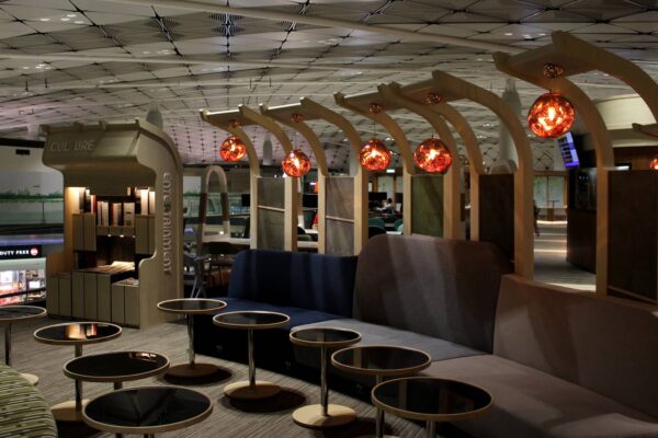 Hong Kong Airlines Offers Free Lounge Access to Economy Passengers