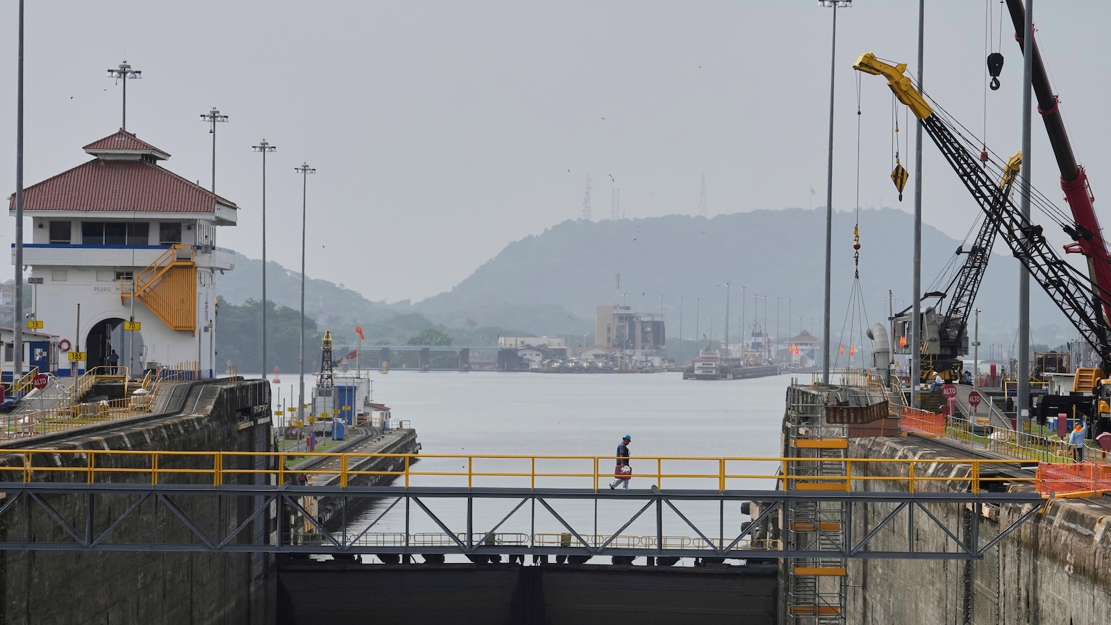 Hong Kong firm appeals for legal protection of investors as its Panama Ports contract faces lawsuits