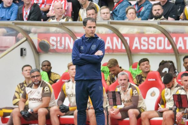 Sunderland Aim to Stun the FA Cup Holders in Premier League Clash