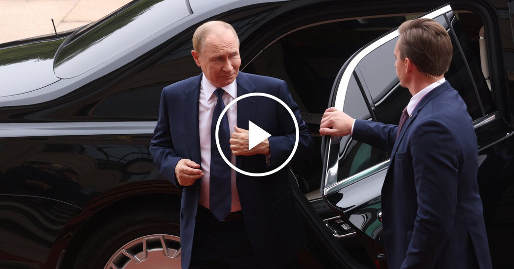 Putin Sends a Message With ‘Limo Diplomacy’ in China