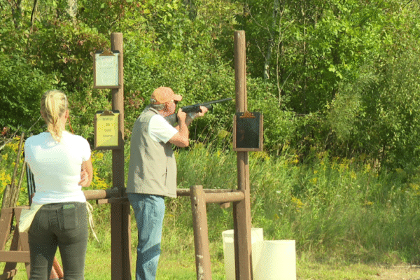 Packers alumni trade footballs for clay shooting to support Heritage Hill