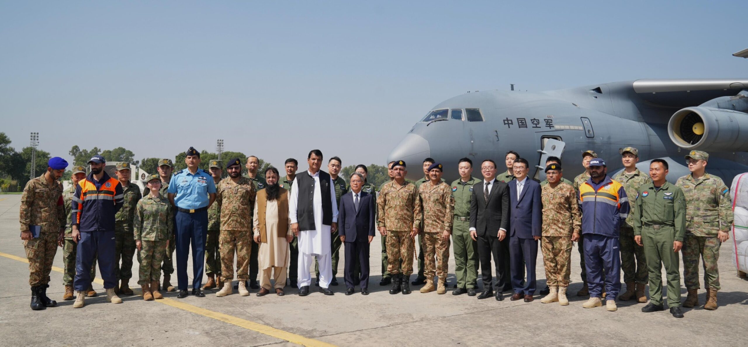 Pakistan's Minister Muqam thanks China for sending relief...