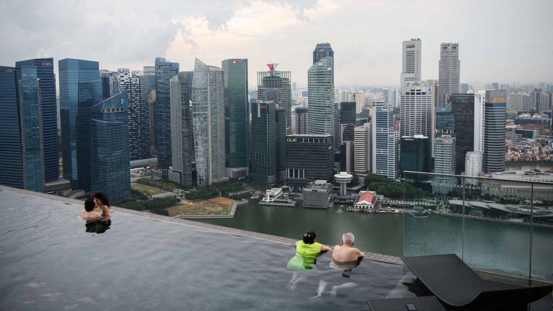 Singapore wealth hub loses shine for China’s rich