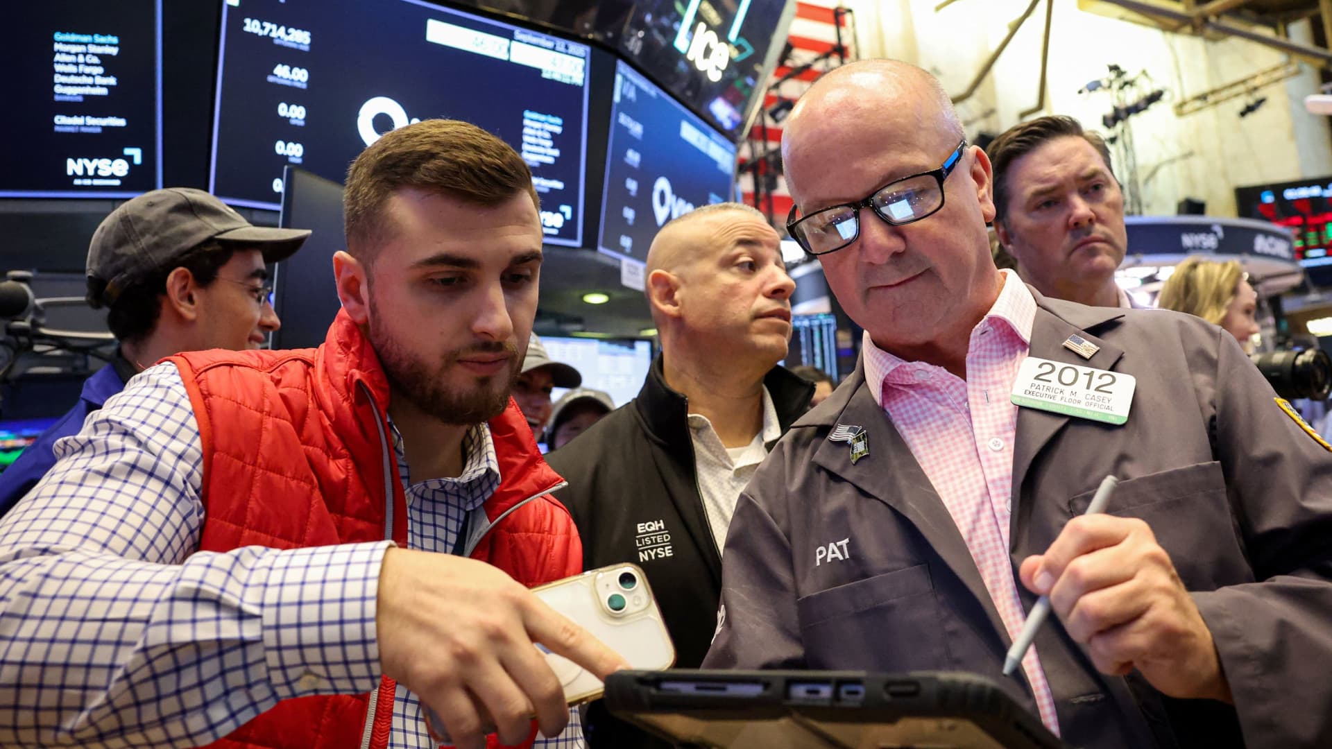 Majority of stocks idling after nice run to record