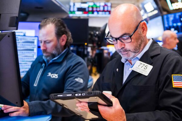 Treasury yields little changed on U.S. shutdown concerns