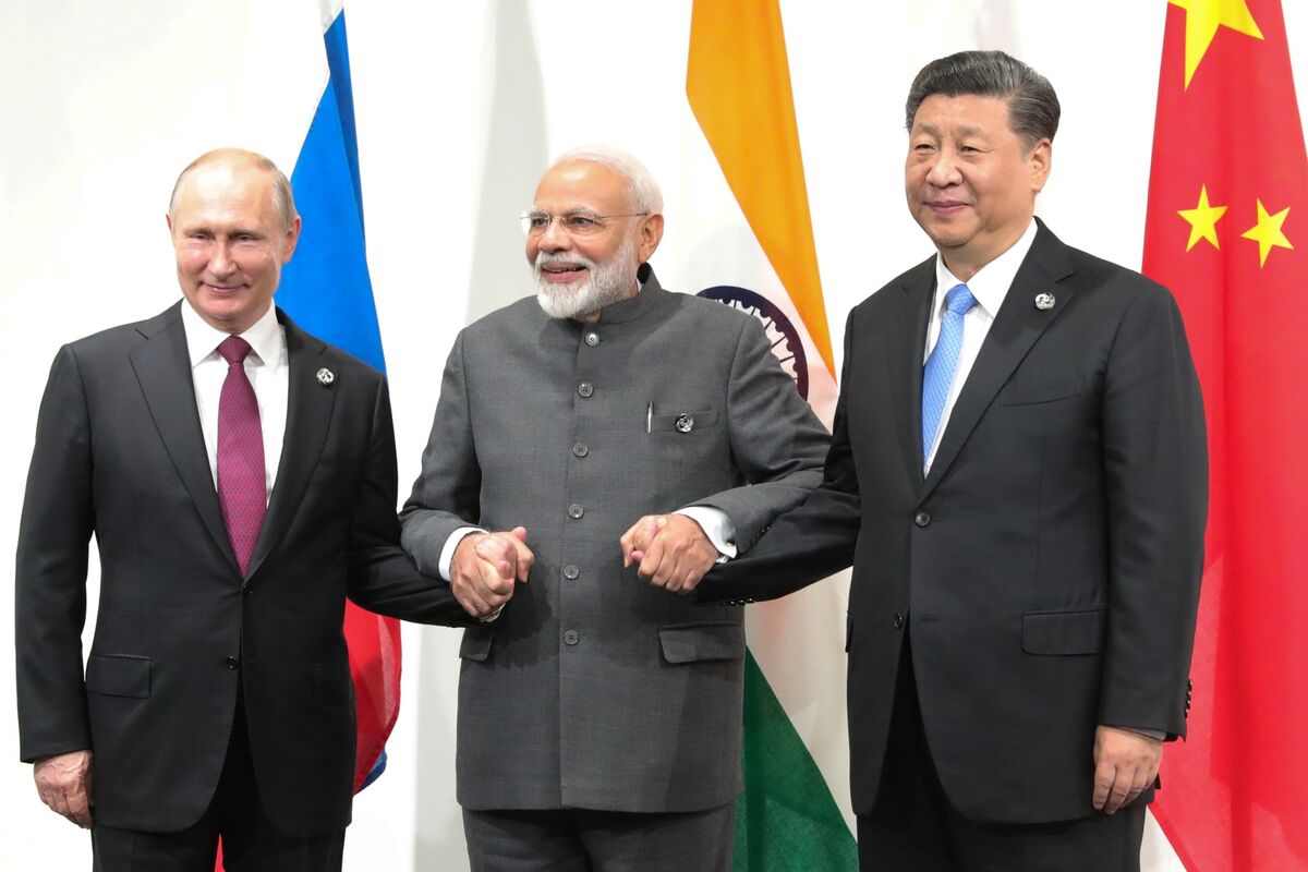 Modi Shores Up Ties With China, Russia in Defiance of Trump
