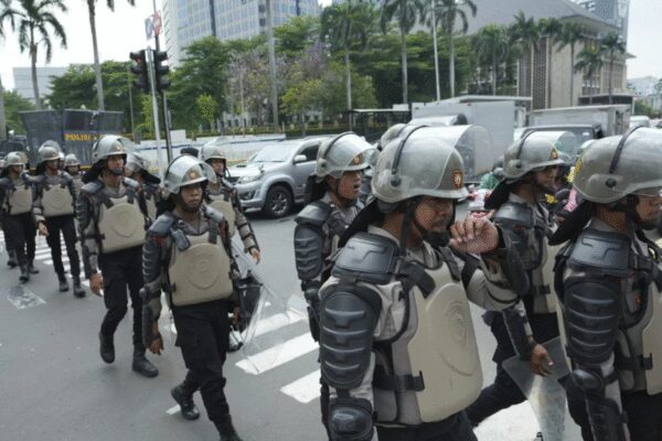 Indonesia building collapse kills 3, injures dozens: disaster official | World News