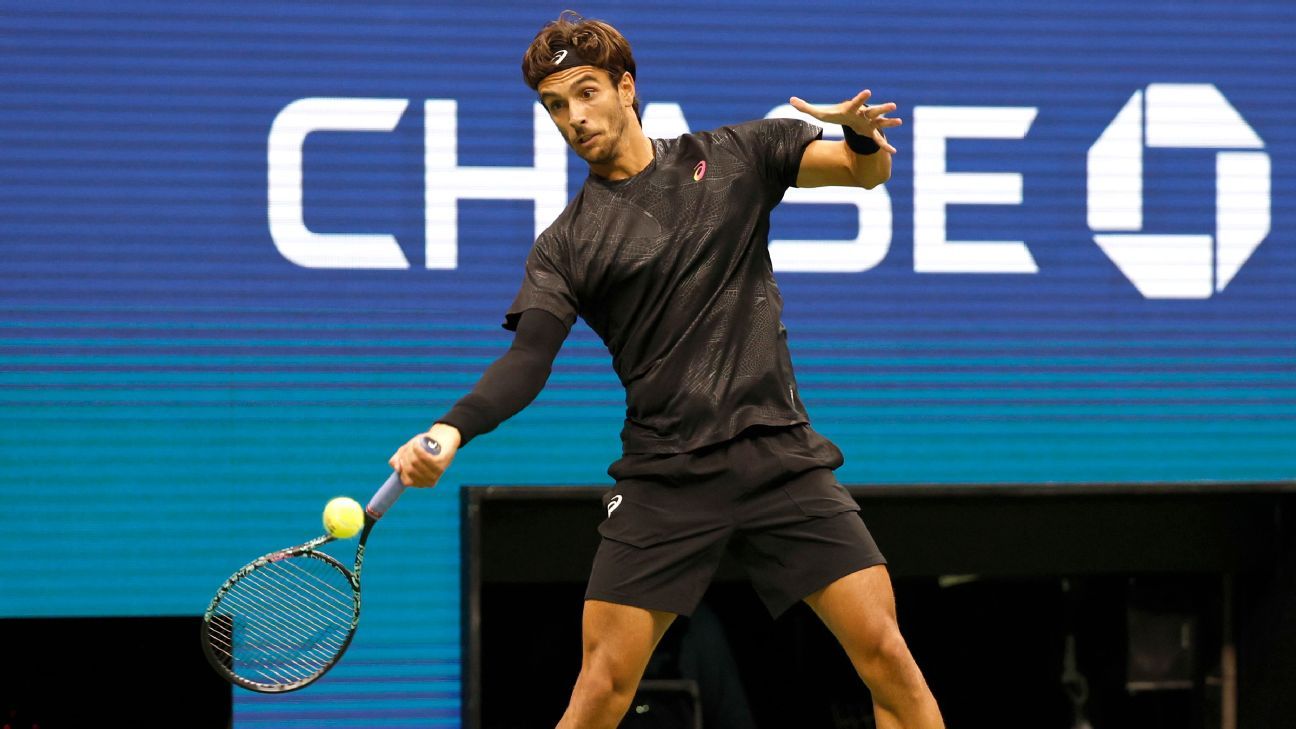 Lorenzo Musetti apologizes for outburst at coughing Chinese fans