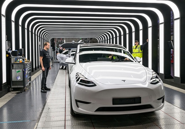 EV market hits reset as US tax credits run out