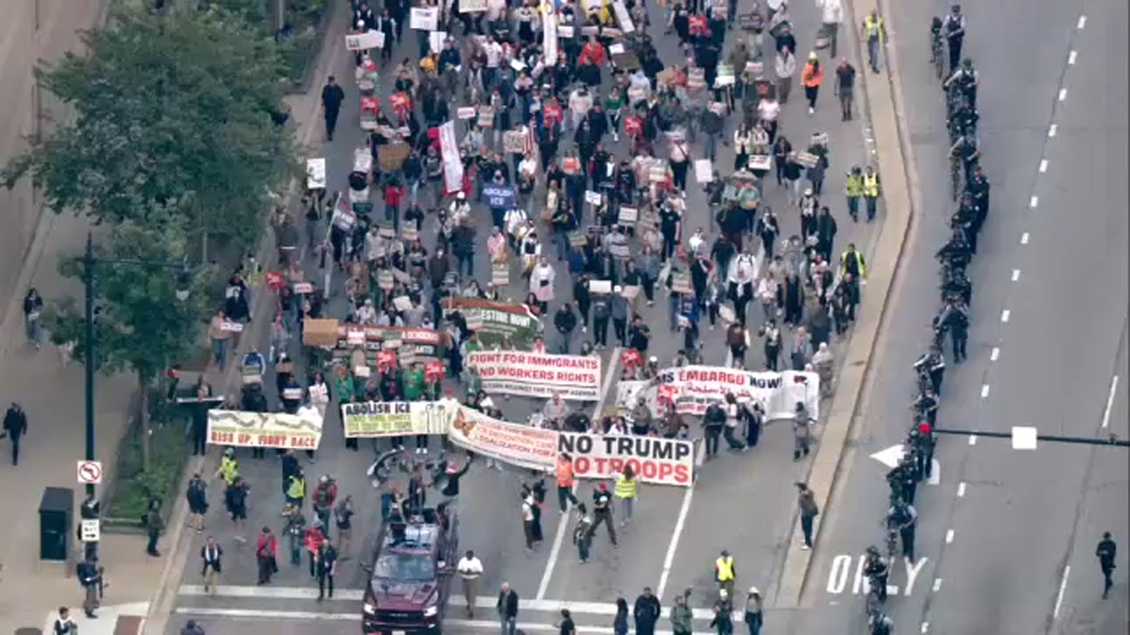 Donald Trump Chicago meme: 'We're not going to war' with Chicago, president says, after post referencing 'Department of War'