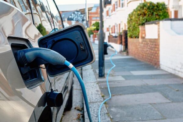 Some Ford and Peugeot drivers to get £3750 grant from today