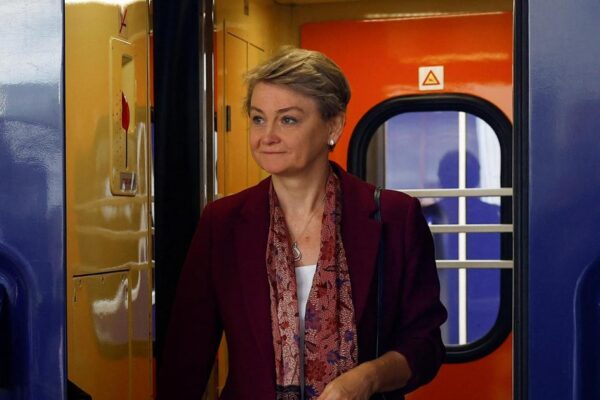 Yvette Cooper announces new sanctions on Russia as she visits Kyiv