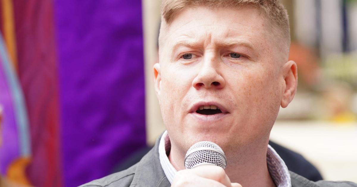 More bus workers to be balloted on potential strike action