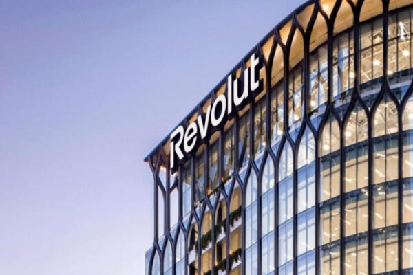 Reeves says UK ‘open for business’ as Revolut pledges £3bn new investment