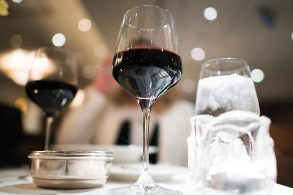 Drinking any amount of alcohol may increase dementia risk, study suggests