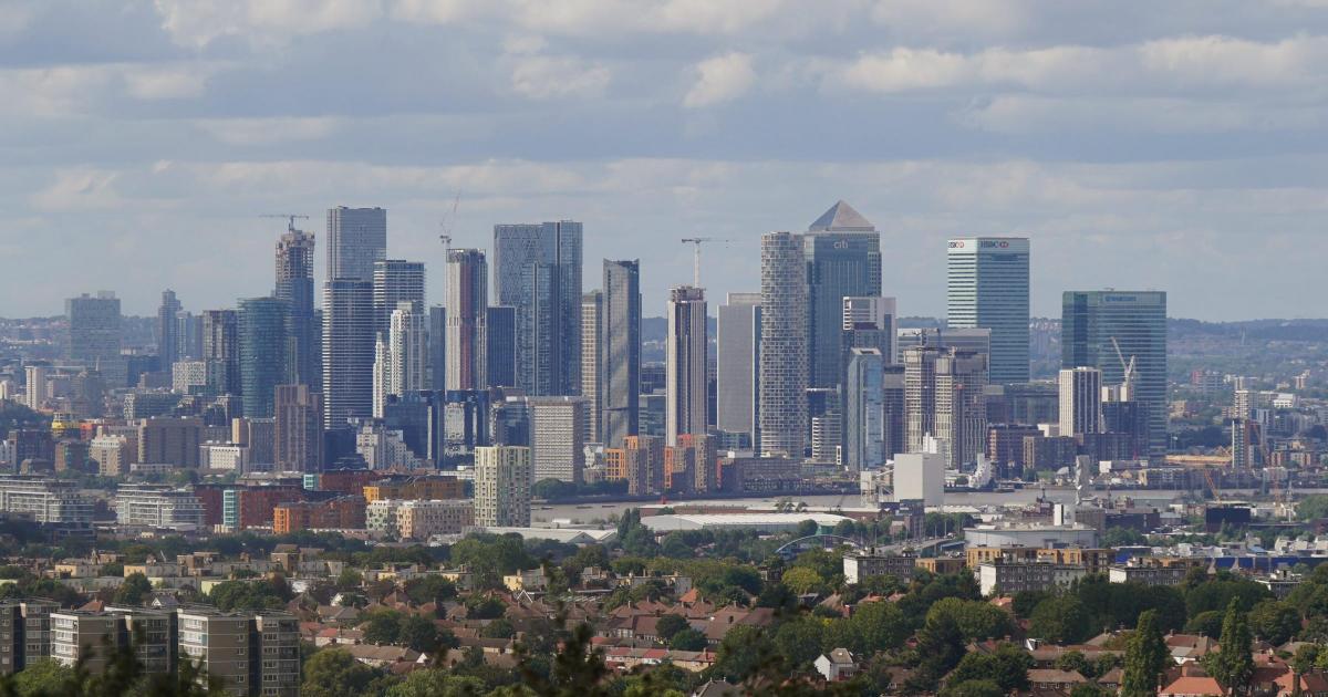 UK economic growth subdued but not stalling, says PwC