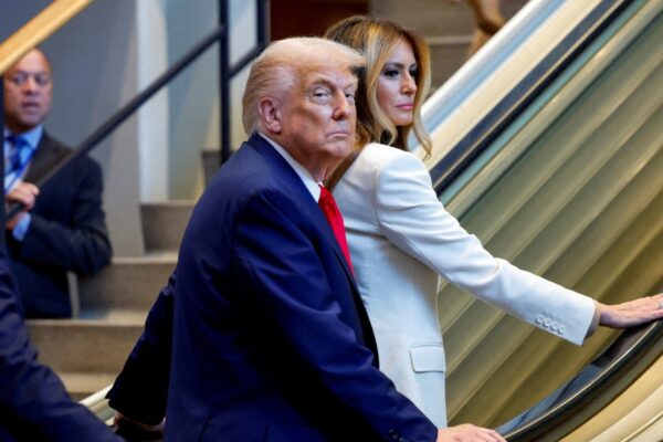 Trump demands investigation over escalator, teleprompter ‘sabotage’ at UN | Donald Trump News Trump demands investigation over escalator, teleprompter ‘sabotage’ at UN | Donald Trump News