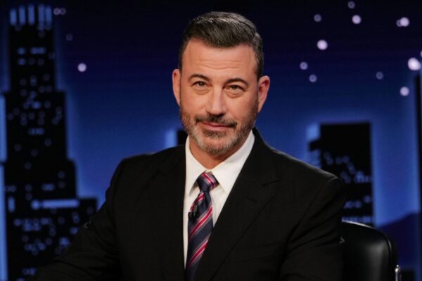 Jimmy Kimmel seeks to smooth tensions and takes aim at Trump in first show since ABC suspension