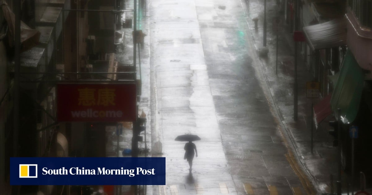 Hong Kong minister rejects work suspension legislation for adverse weather
