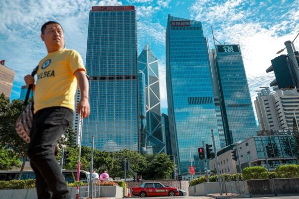 Hong Kong Observatory to assess need to issue strong wind signal No. 3 on Sunday (Sept 7) morning