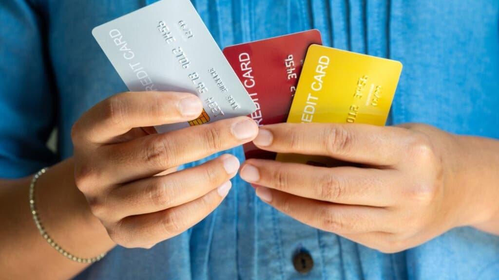 Dave Ramsey Caller Says His Wife Doesn't Know They're $500,000 In Debt. She Swipes A Credit Card And 'Doesn't Have To Worry About Anything'