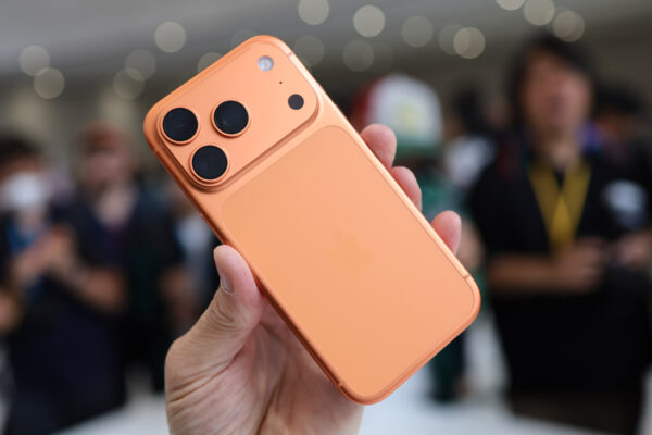 Apple iPhone 17 Pro HANDS ON