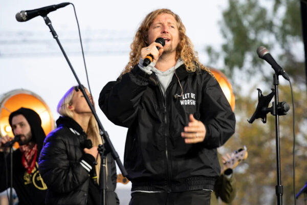 Worship leader Sean Feucht mismanaged millions in ministry funds, former associates say Yahoo news home