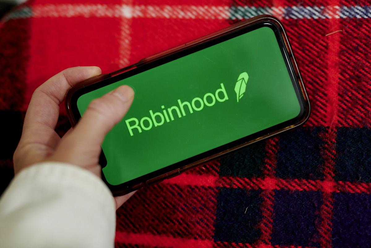 Robinhood Aims Social Platform at Reddit’s WallStreetBets