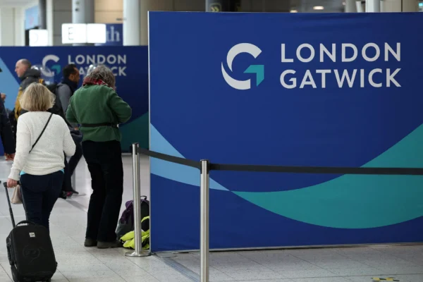 UK approves plans for new runway at Gatwick Airport