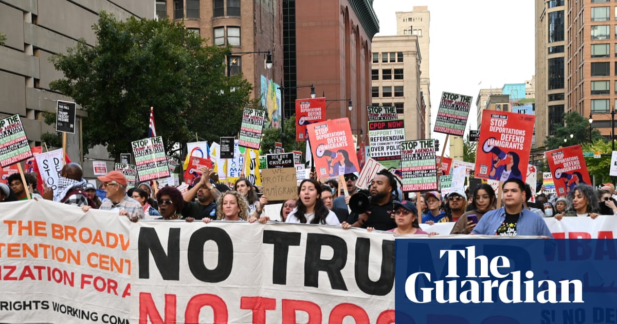 Trump news at a glance: Anxiety in Chicago as Trump plans to send troops; postal traffic into US drops 80% | Trump administration