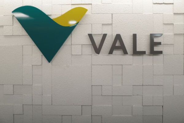 Brazil's Vale reopens key mine, plans to invest $12 billion in Minas Gerais