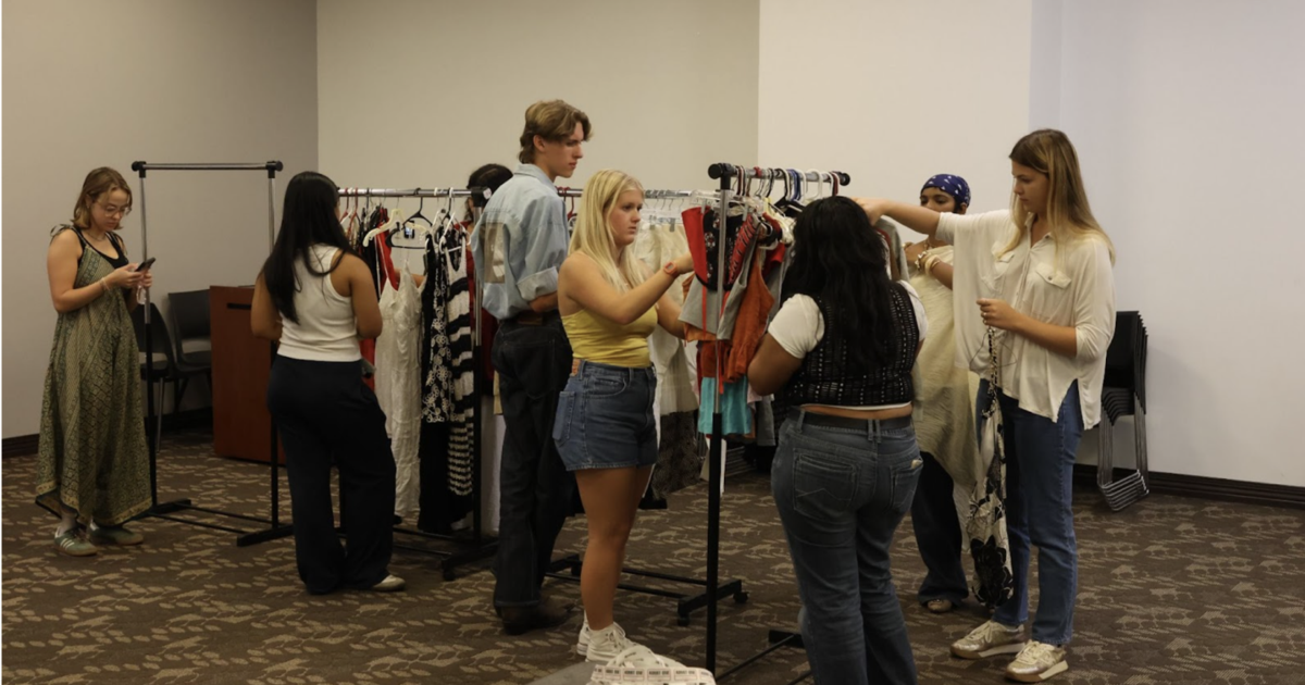 UGA students embrace sustainable style at Fair Fashion club’s clothing swap | Arts & Culture