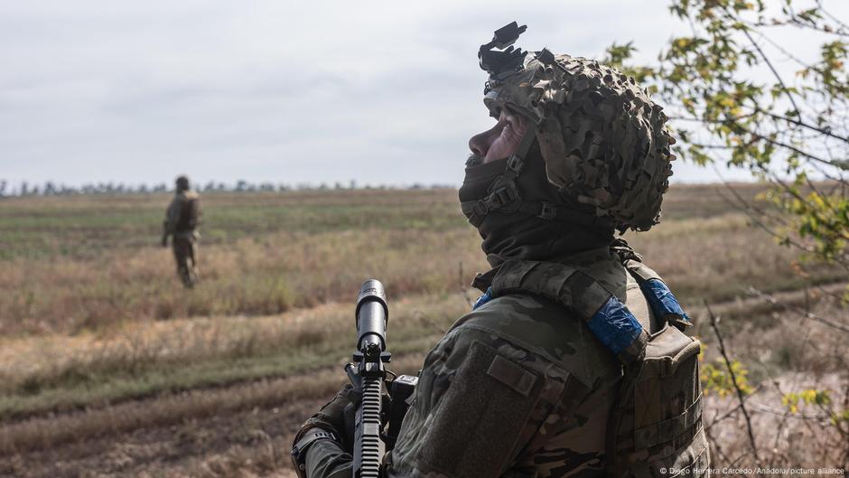 Trump trusts Zelenskyy, Kyiv envoy says – DW – 09/24/2025