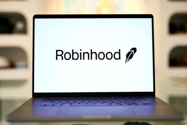 Robinhood Shares Climb 12% on Growth in Prediction-Market Trades