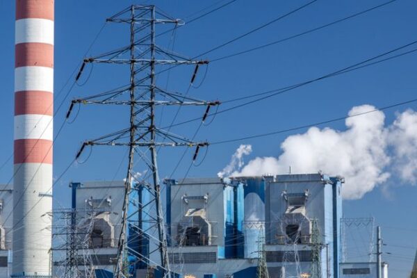 Assessing Valuation After New Earnings Forecasts and Renewables-Focused Strategy