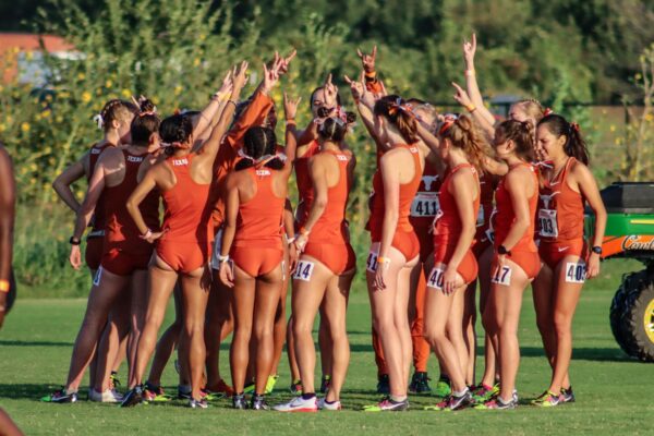 Texas women’s cross country wins second meet in decisive fashion – The Daily Texan