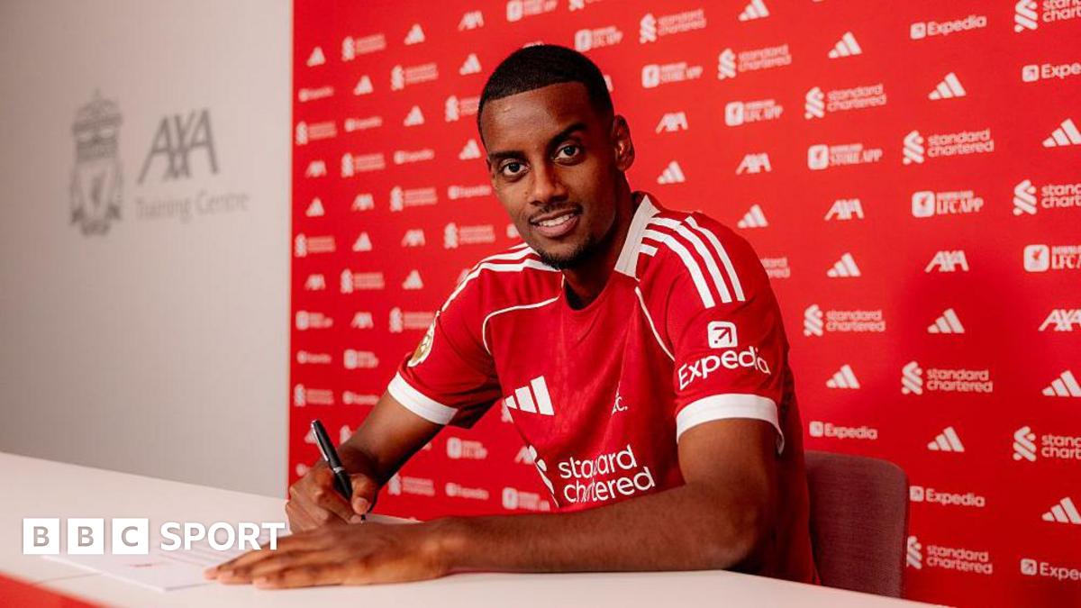 Great Britain's Lando Norris driving the McLaren MCL39 Mercedes on track during practice ahead of the F1 Grand Prix of Netherlands at Circuit Zandvoort. Photo by Alastair Staley
