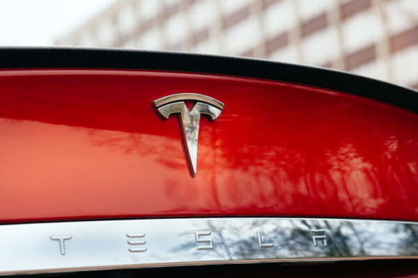 Tesla (TSLA) Stock Reaffirmed at Peer Perform as Analyst Highlights Energy Strength