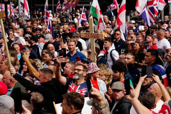 110,000 turn out for far-right rally in London