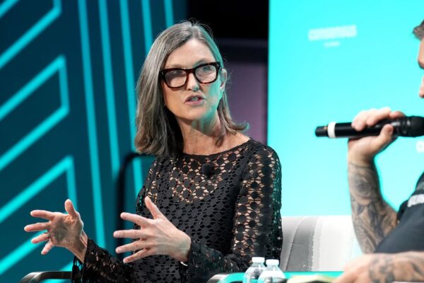 Ark Invest offloads $5m Robinhood stock in profit-taking move to invest in Tom Lee’s BitMine – DL News