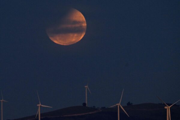 How to watch total lunar eclipse tomorrow? Check timings, visibility, locations