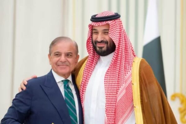 ‘Aggression against one, shall be considered against both’: Pakistan, Saudi Arabia sign mutual defence deal – World News Pakistan, Saudi Arabia sign defence deal