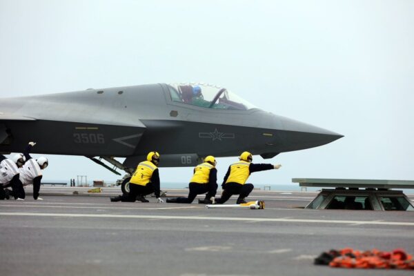 Chinese Aircraft Carrier Fujian Launches Stealth Jet, Early Warning Aircraft in Catapult Tests