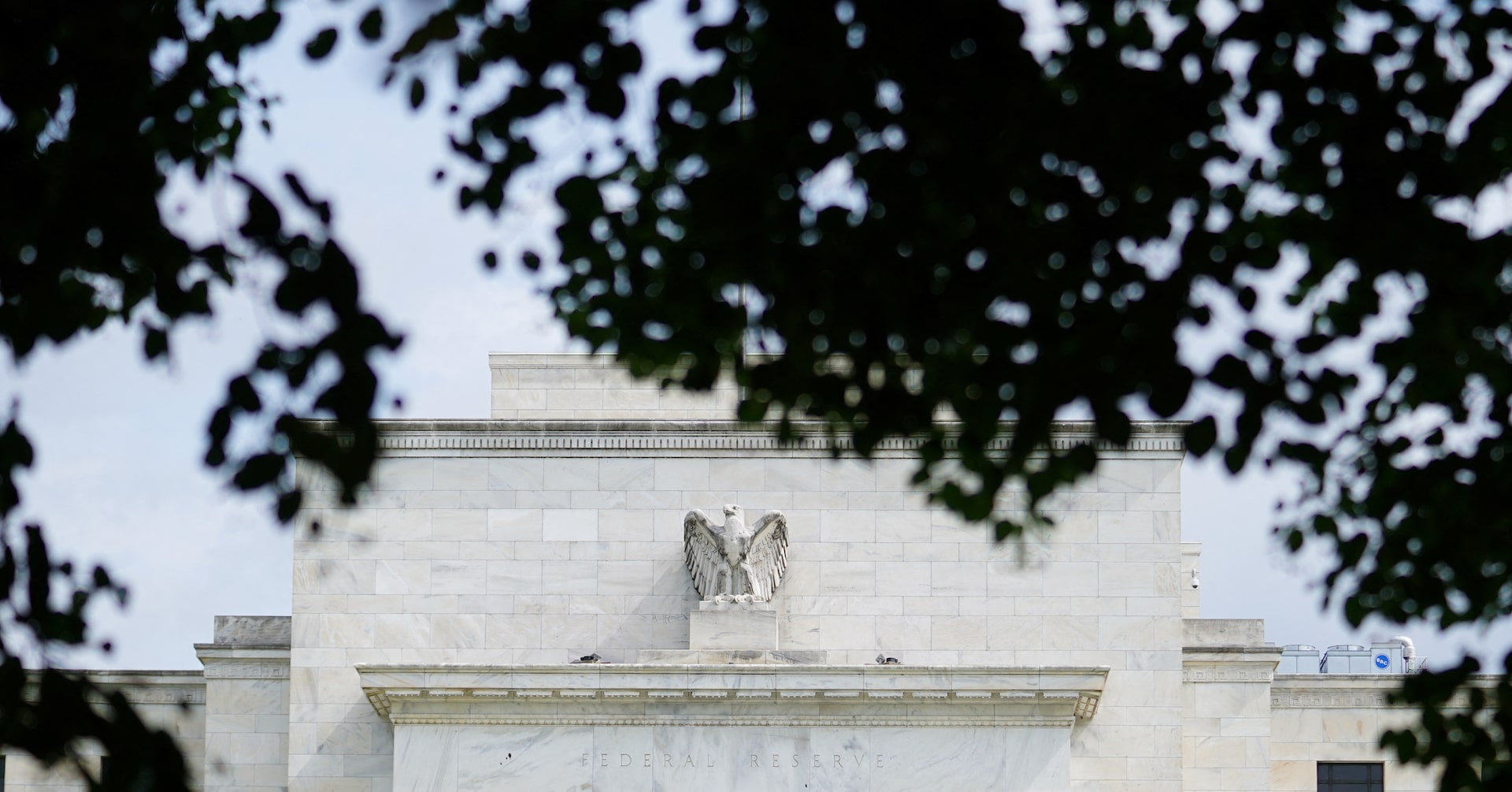 As job market weakens, Fed seen restarting rate cuts this month