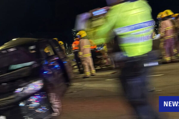Hong Kong taxi driver dies in 3-vehicle pile-up Hong Kong taxi driver dies in 3-vehicle pile-up