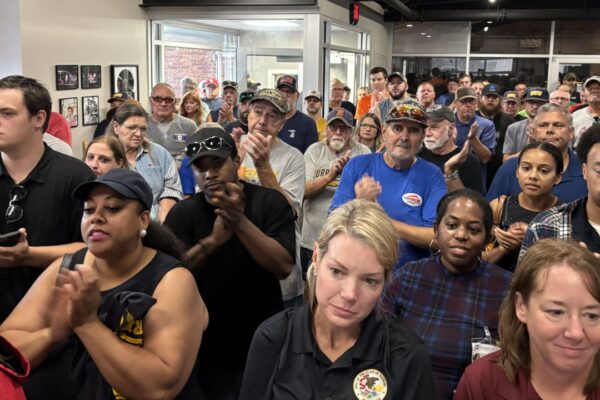 US Steel Granite City rally Union members applaud as local leaders urge federal officials to ensure the long-term success of U.S. Steel in Granite City. (Spectrum News/Lauren Brennecke)